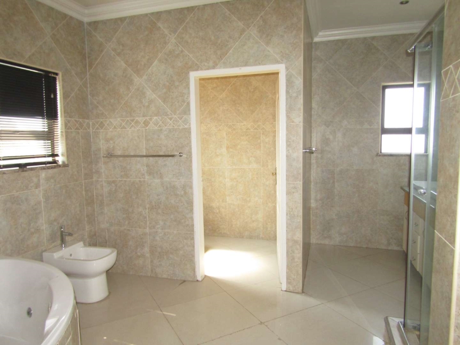6 Bedroom Property for Sale in Glenhazel Gauteng