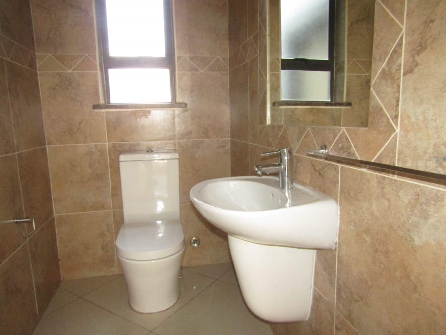 6 Bedroom Property for Sale in Glenhazel Gauteng