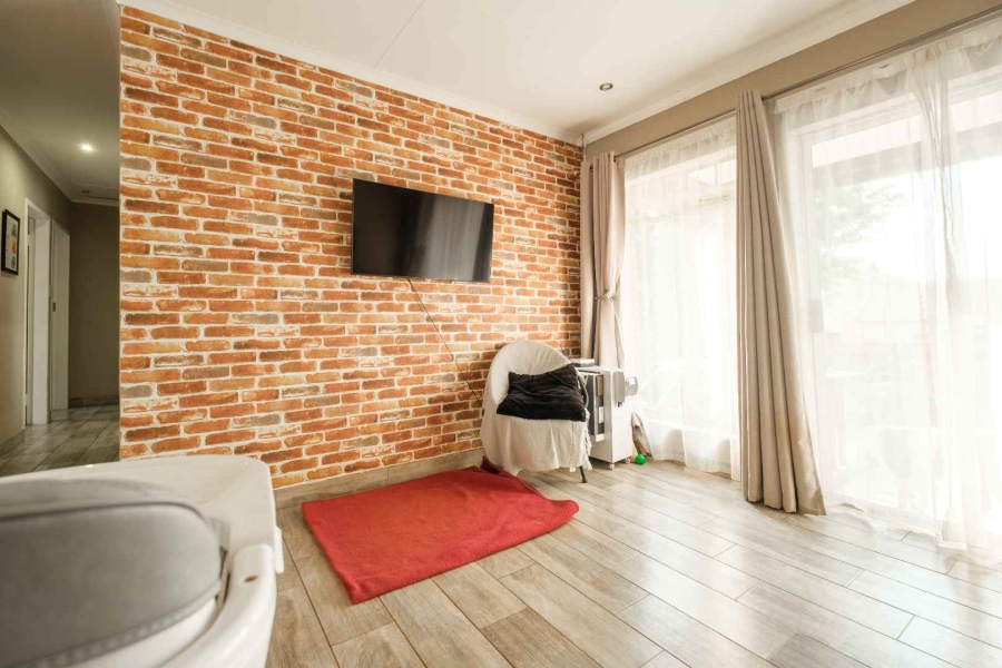 2 Bedroom Property for Sale in Moreleta Park Gauteng