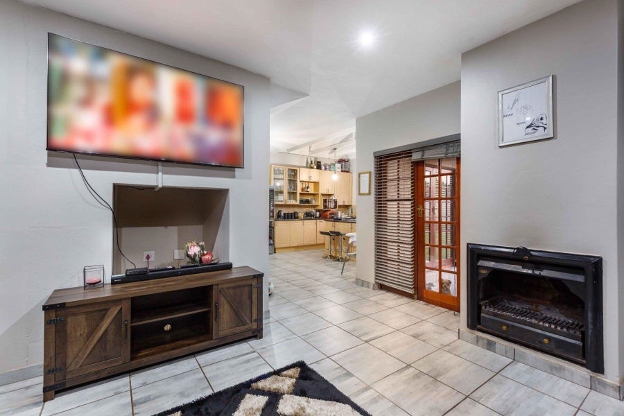 4 Bedroom Property for Sale in Moreleta Park Gauteng