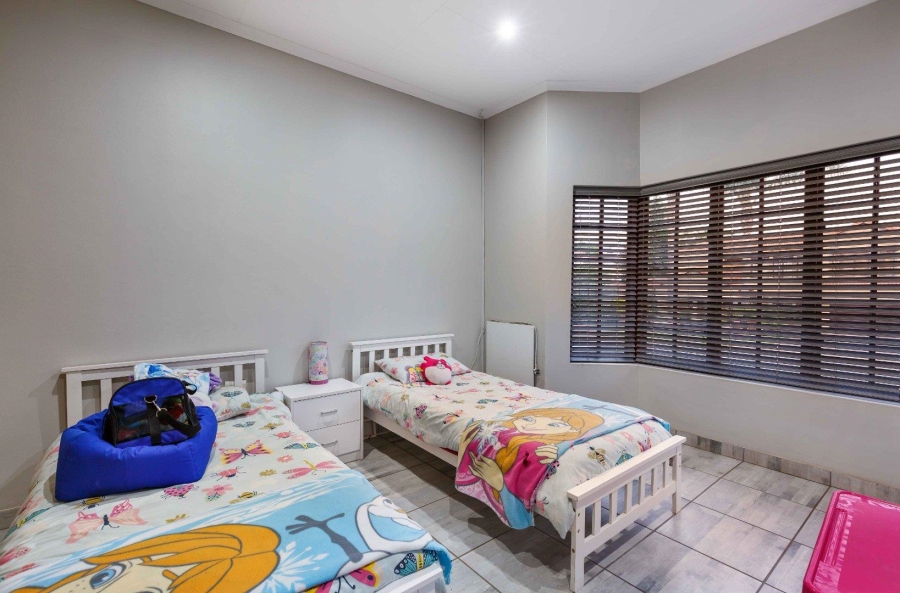 4 Bedroom Property for Sale in Moreleta Park Gauteng