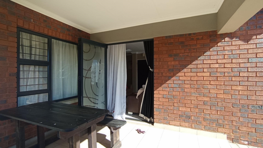 3 Bedroom Property for Sale in Amberfield Manor Gauteng