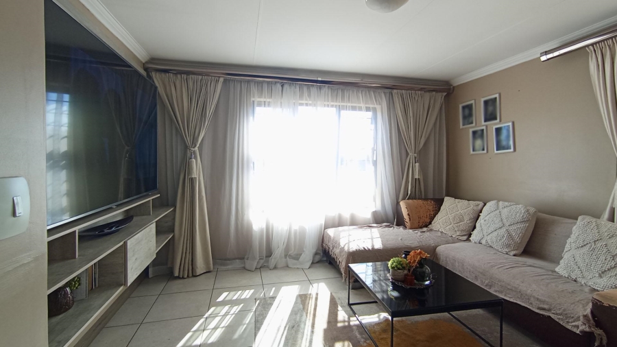 3 Bedroom Property for Sale in Amberfield Manor Gauteng