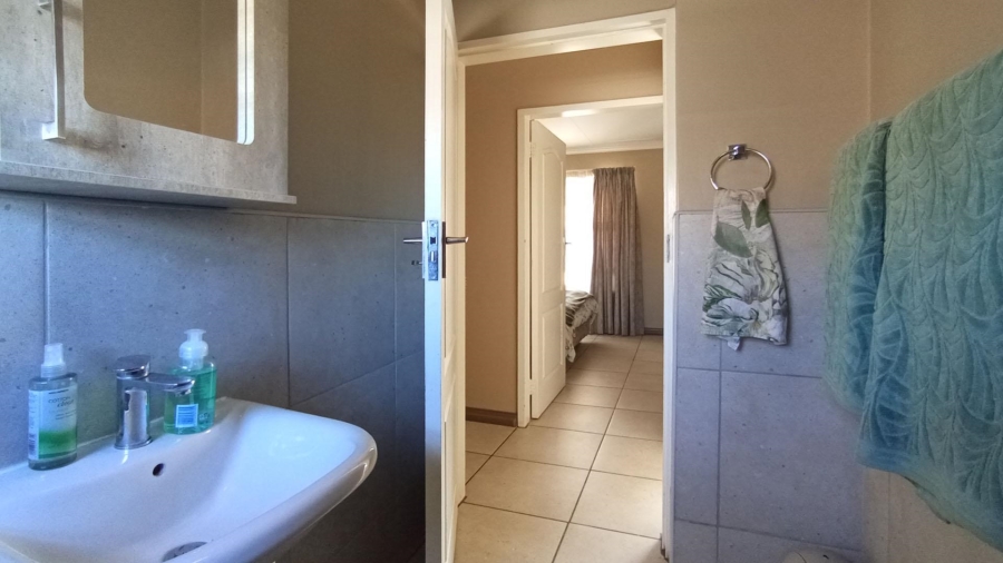3 Bedroom Property for Sale in Amberfield Manor Gauteng