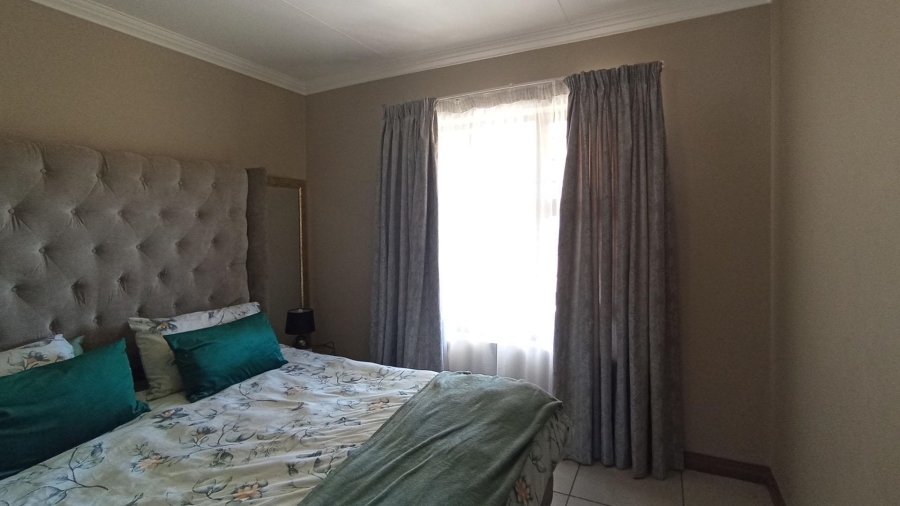 3 Bedroom Property for Sale in Amberfield Manor Gauteng