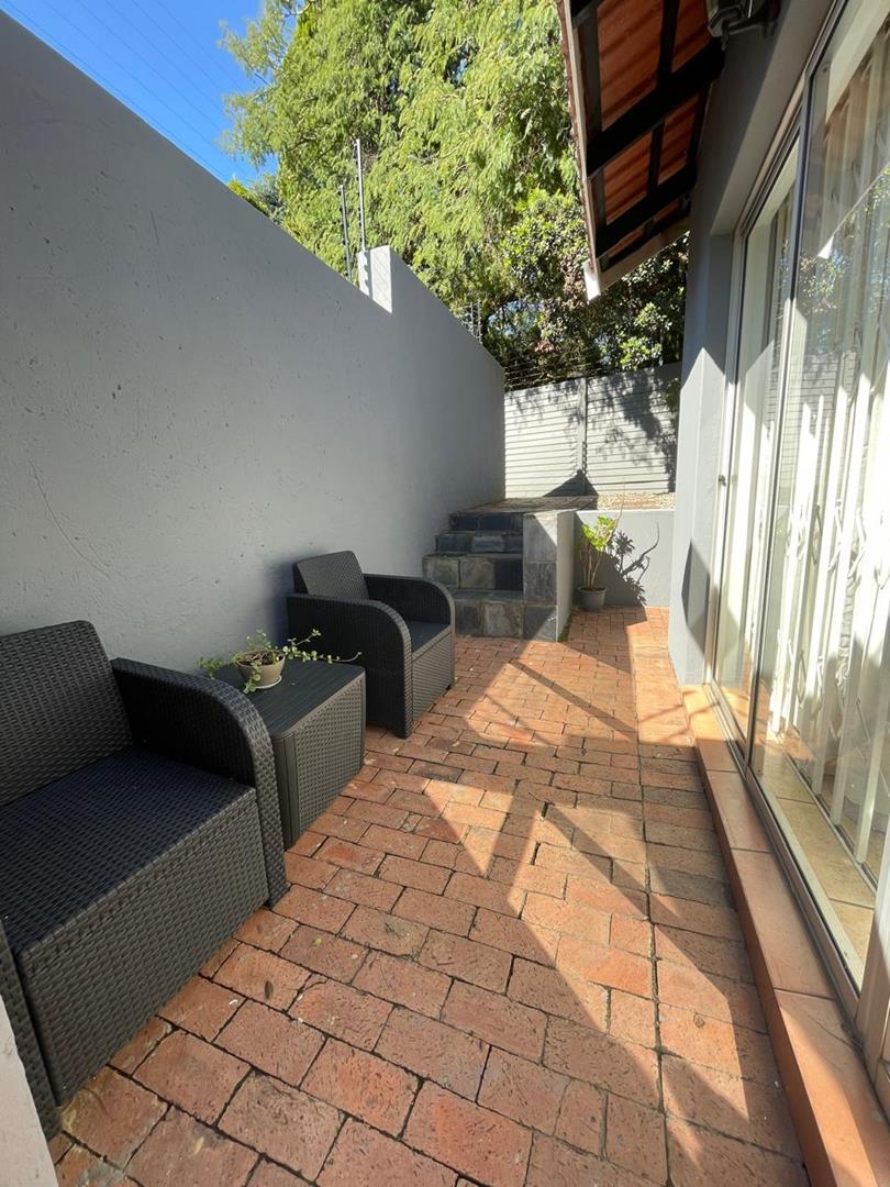 To Let 1 Bedroom Property for Rent in Bryanston Gauteng