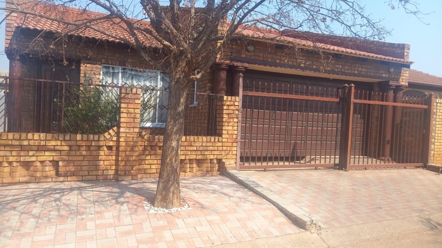 4 Bedroom Property for Sale in Danville Gauteng