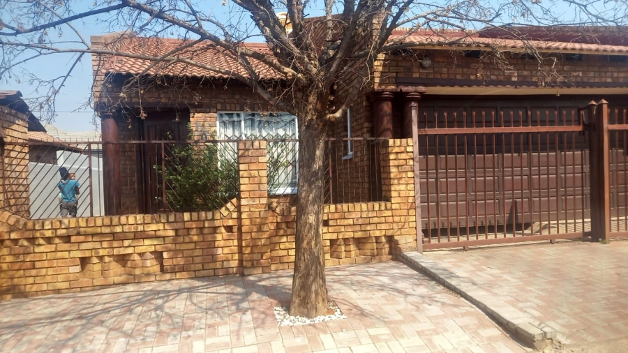 4 Bedroom Property for Sale in Danville Gauteng