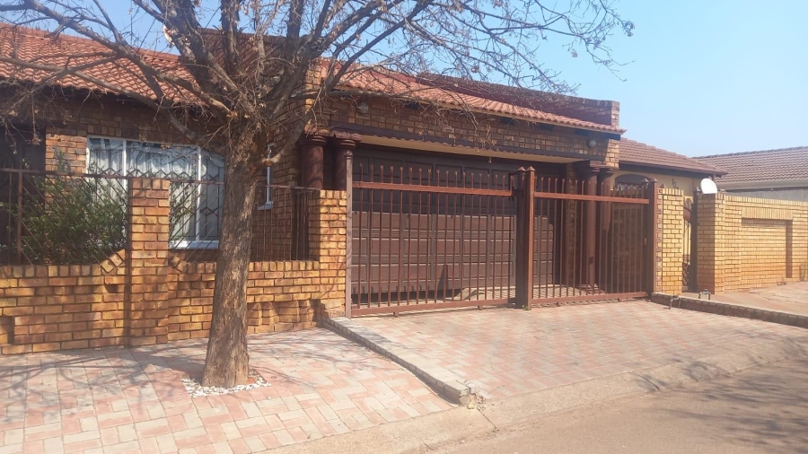 4 Bedroom Property for Sale in Danville Gauteng