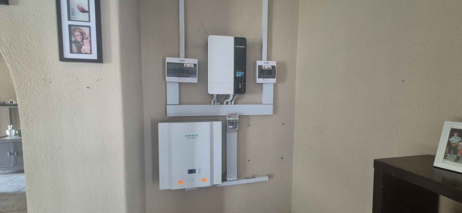 3 Bedroom Property for Sale in Brackendowns Gauteng