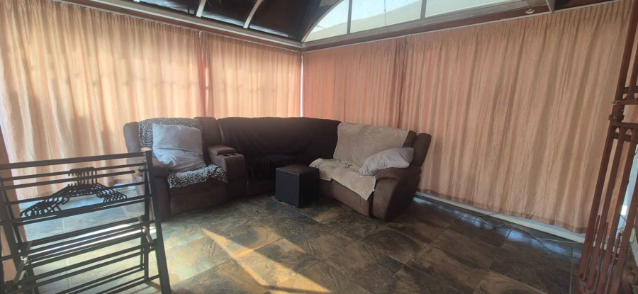 3 Bedroom Property for Sale in Brackendowns Gauteng