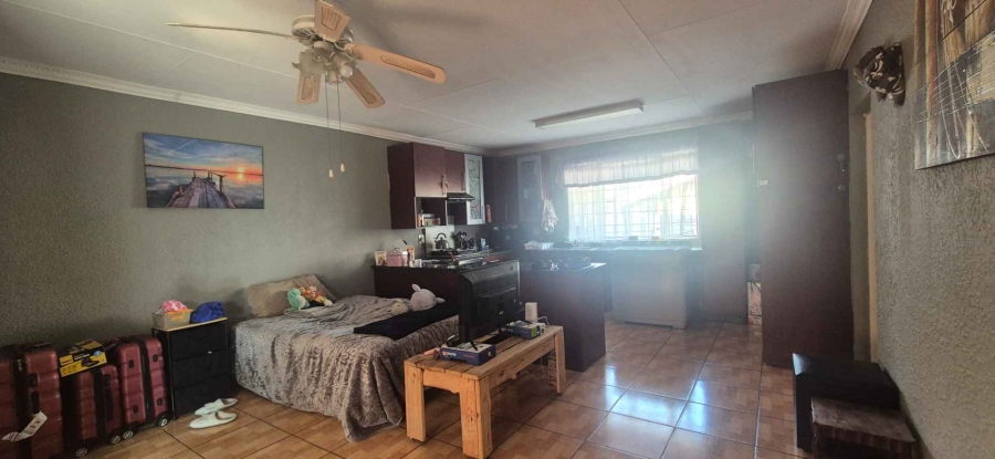3 Bedroom Property for Sale in Brackendowns Gauteng