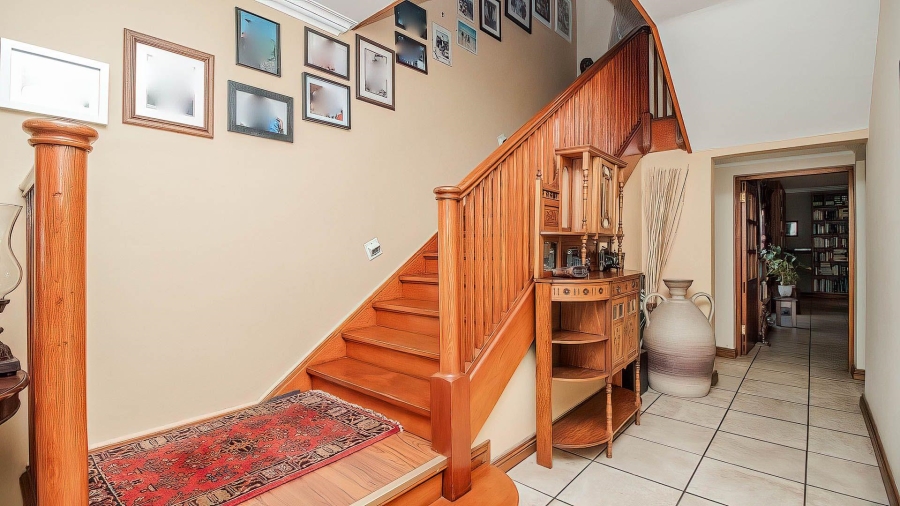 3 Bedroom Property for Sale in Lakefield Gauteng