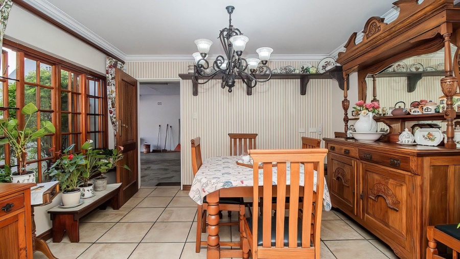 3 Bedroom Property for Sale in Lakefield Gauteng