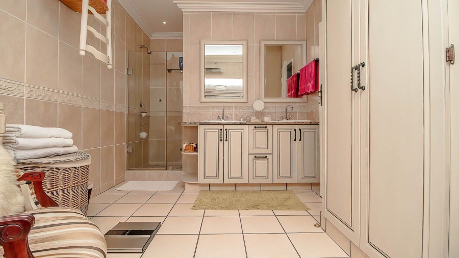 3 Bedroom Property for Sale in Lakefield Gauteng