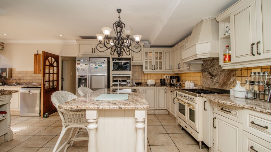 3 Bedroom Property for Sale in Lakefield Gauteng