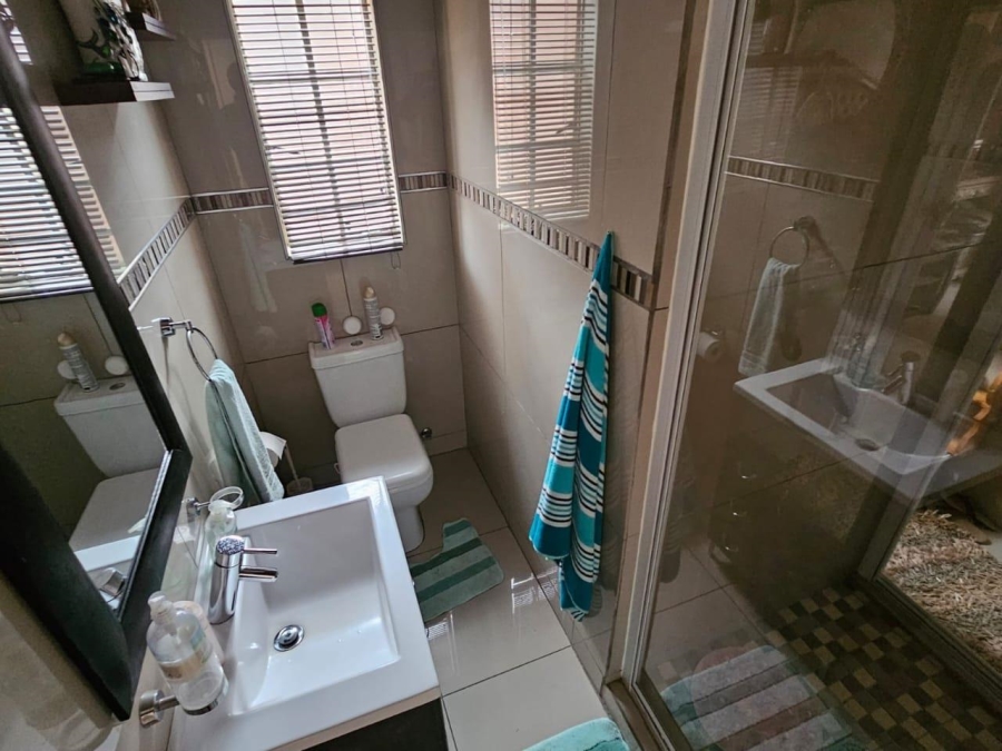 3 Bedroom Property for Sale in New Redruth Gauteng
