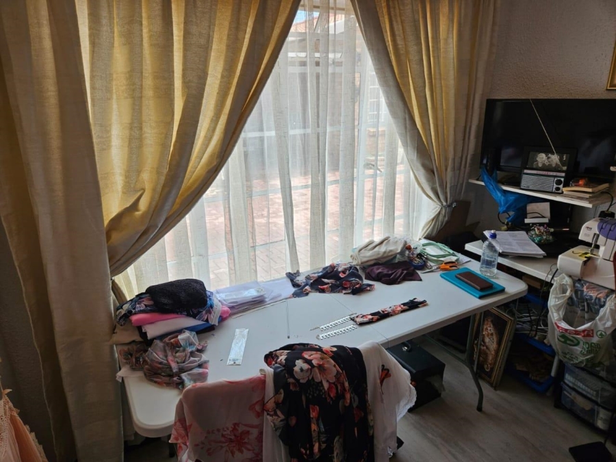 3 Bedroom Property for Sale in New Redruth Gauteng