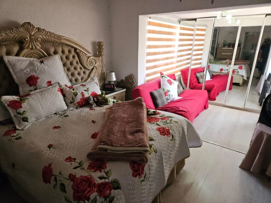 3 Bedroom Property for Sale in New Redruth Gauteng