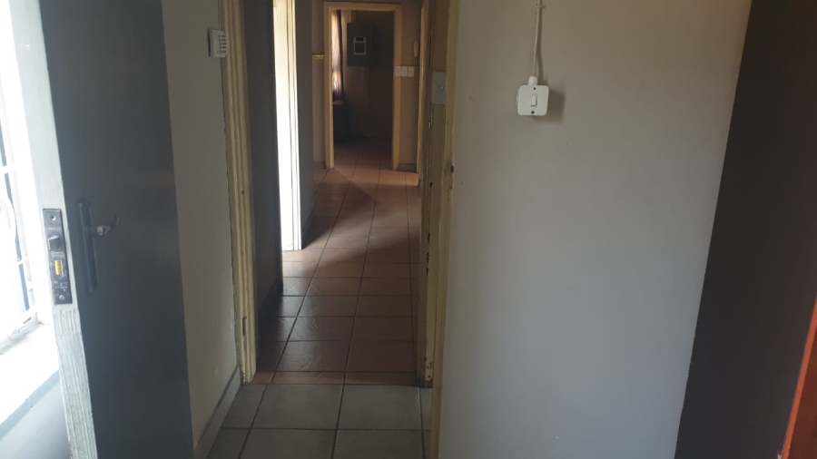 7 Bedroom Property for Sale in Hatfield Gauteng