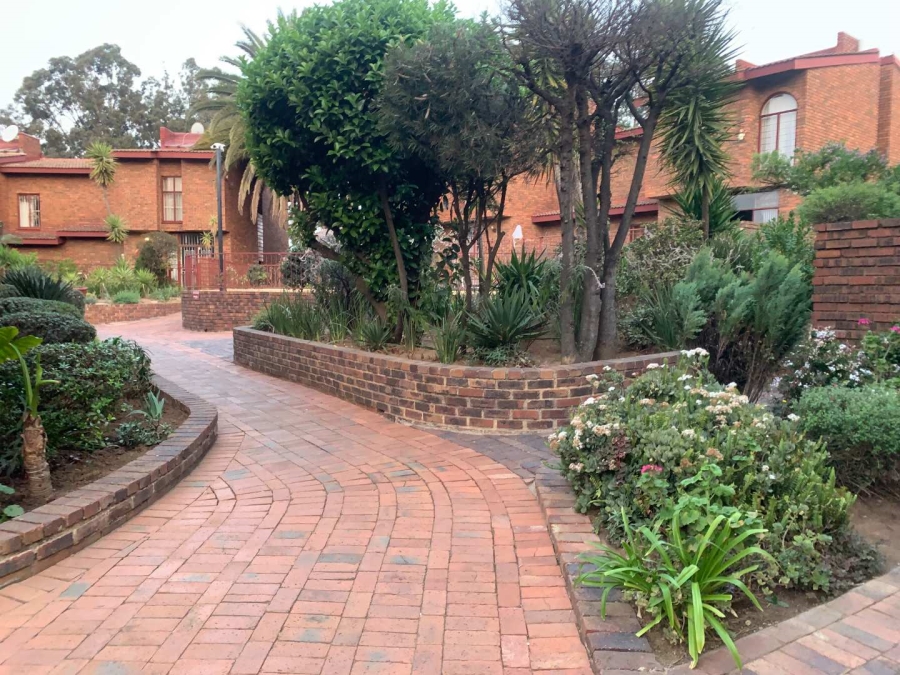 2 Bedroom Property for Sale in The Hill Gauteng