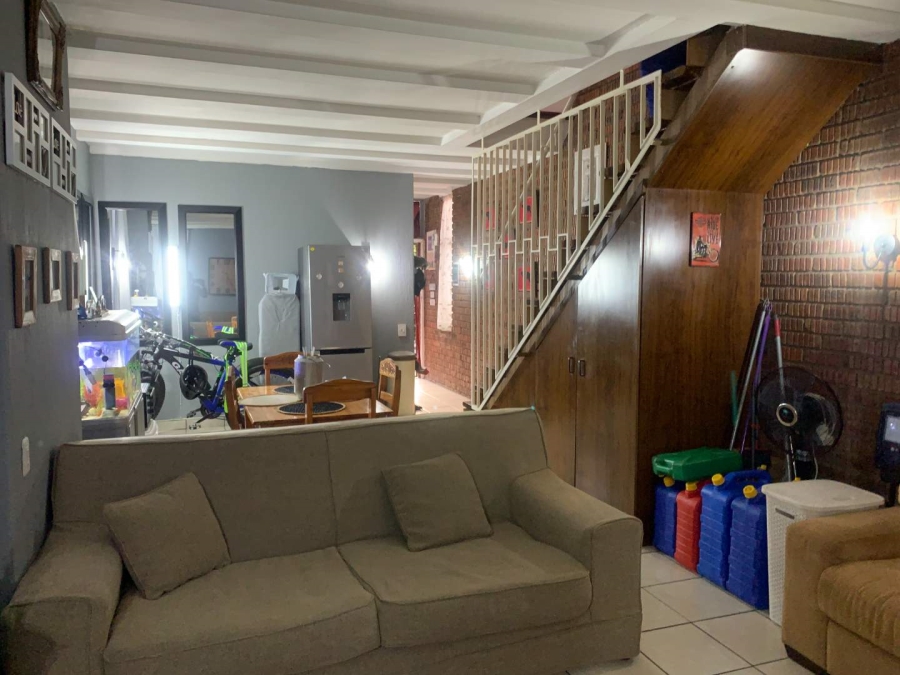 2 Bedroom Property for Sale in The Hill Gauteng