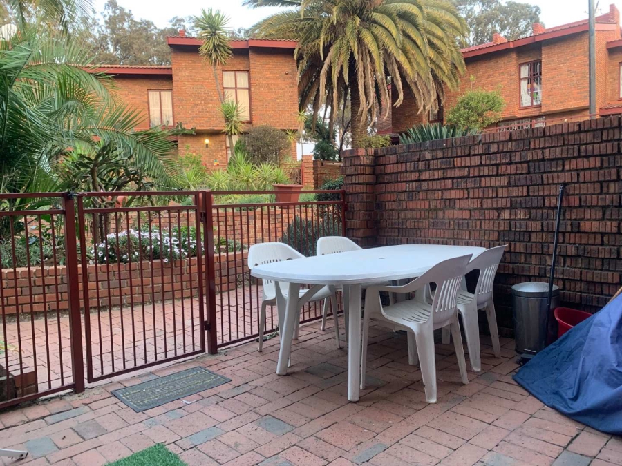 2 Bedroom Property for Sale in The Hill Gauteng