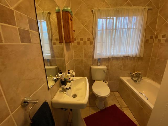 2 Bedroom Property for Sale in Die Wilgers Gauteng
