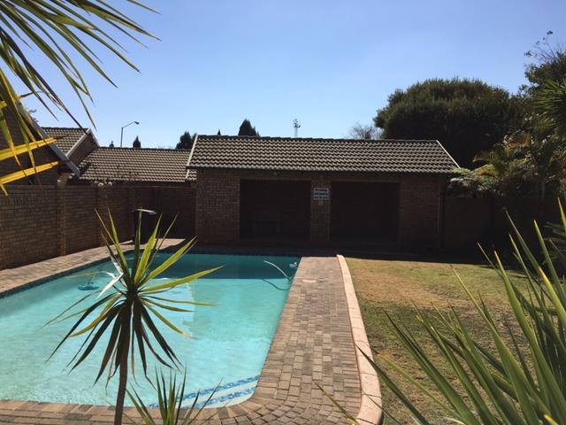 2 Bedroom Property for Sale in Die Wilgers Gauteng