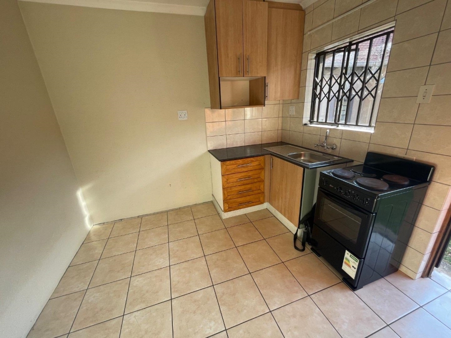 To Let 1 Bedroom Property for Rent in Terenure Gauteng