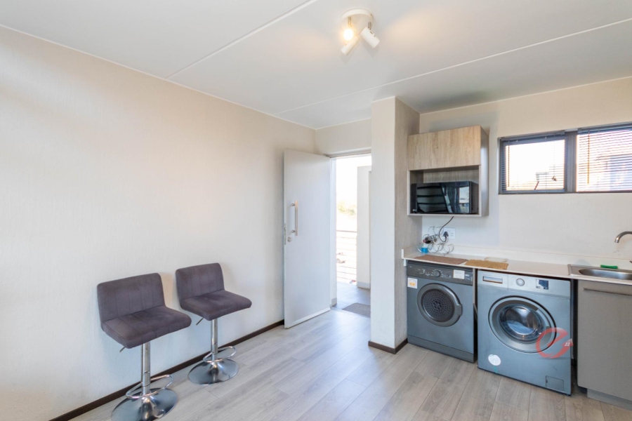 2 Bedroom Property for Sale in Broadacres Gauteng