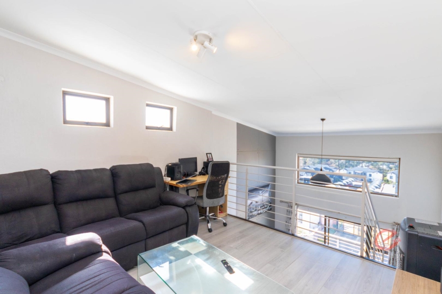 2 Bedroom Property for Sale in Broadacres Gauteng