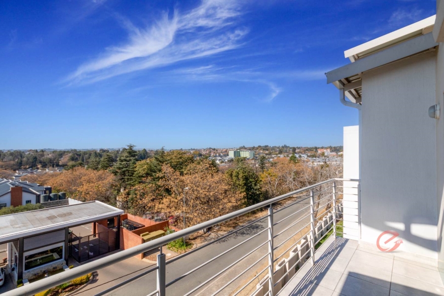 2 Bedroom Property for Sale in Broadacres Gauteng