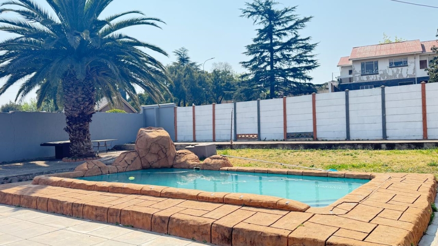 3 Bedroom Property for Sale in Roodepoort Gauteng