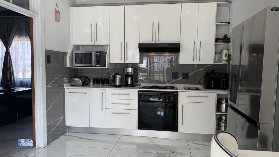 3 Bedroom Property for Sale in Roodepoort Gauteng