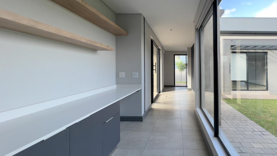 4 Bedroom Property for Sale in Midstream Heights Gauteng