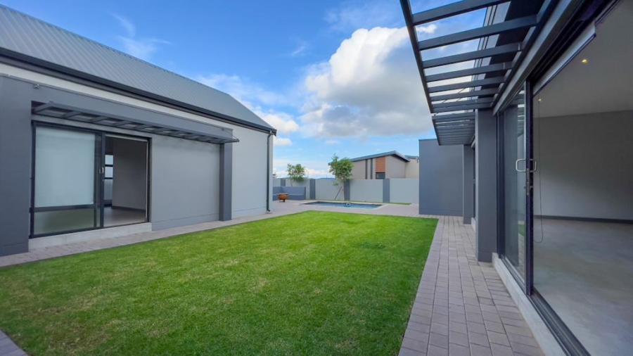 4 Bedroom Property for Sale in Midstream Heights Gauteng