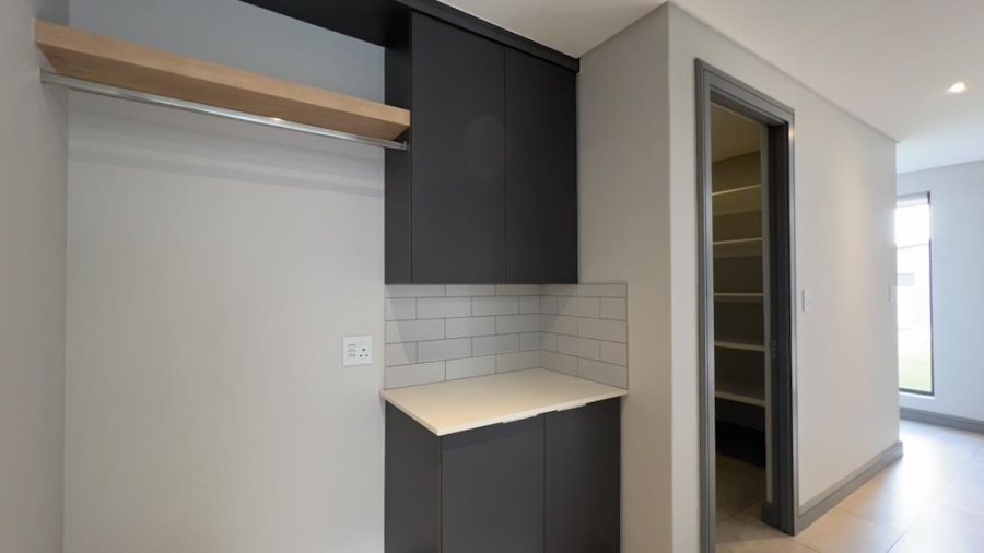 4 Bedroom Property for Sale in Midstream Heights Gauteng