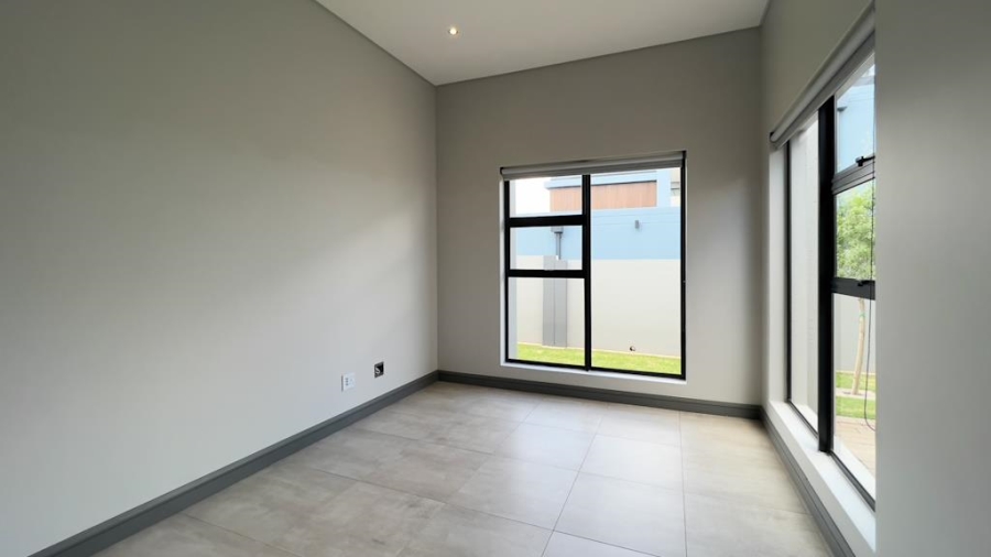 4 Bedroom Property for Sale in Midstream Heights Gauteng