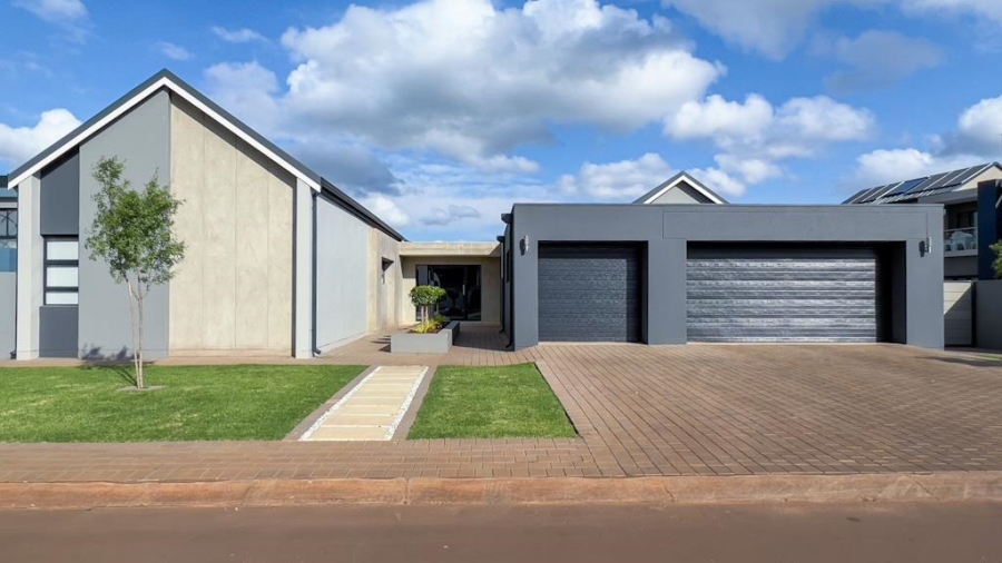 4 Bedroom Property for Sale in Midstream Heights Gauteng