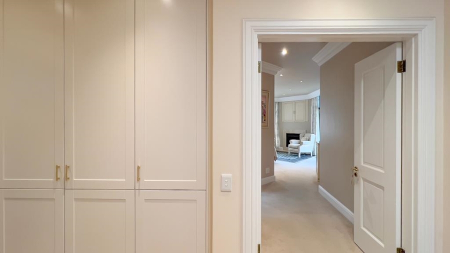 4 Bedroom Property for Sale in Faerie Glen Gauteng