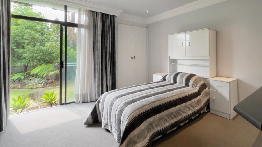 4 Bedroom Property for Sale in Faerie Glen Gauteng