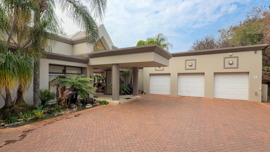 4 Bedroom Property for Sale in Faerie Glen Gauteng