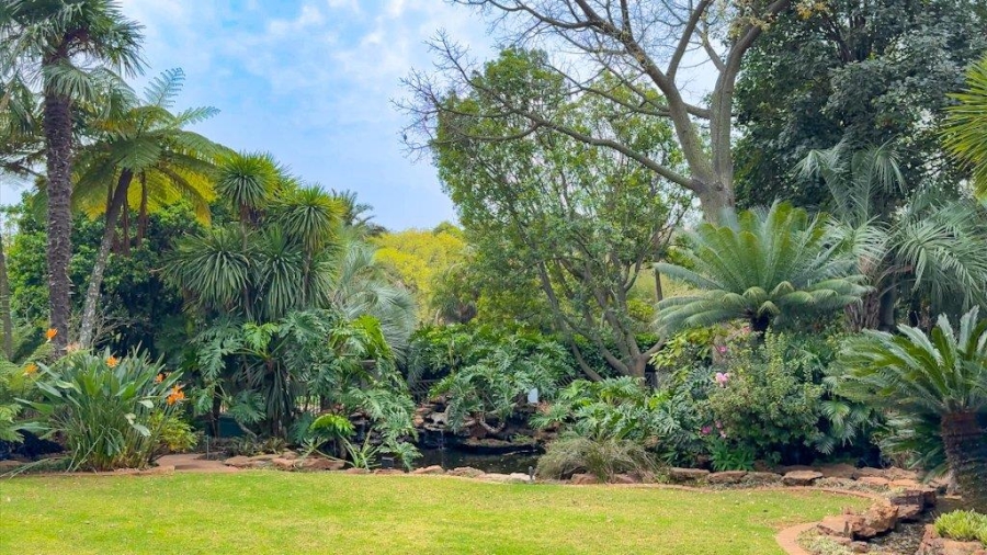 4 Bedroom Property for Sale in Faerie Glen Gauteng