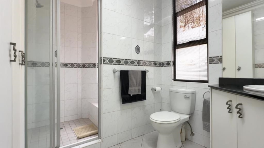 4 Bedroom Property for Sale in Faerie Glen Gauteng