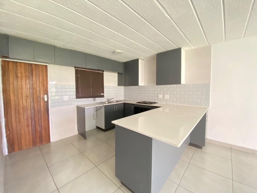 To Let 3 Bedroom Property for Rent in Ravenswood Gauteng