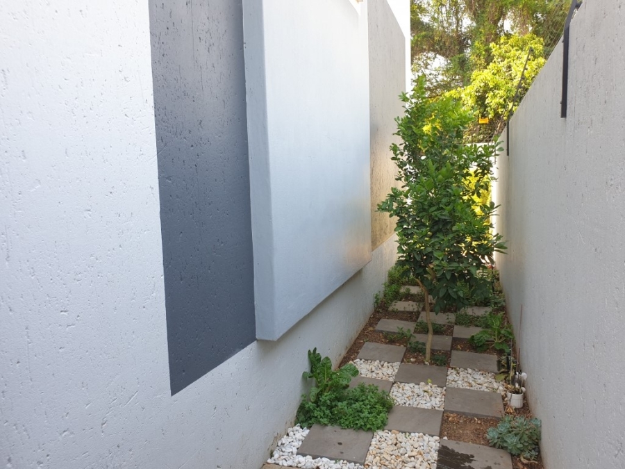 To Let 4 Bedroom Property for Rent in Rivonia Gauteng