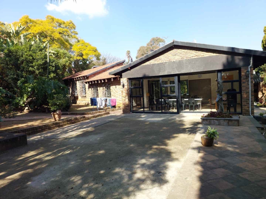 To Let commercial Property for Rent in Bryanston Gauteng