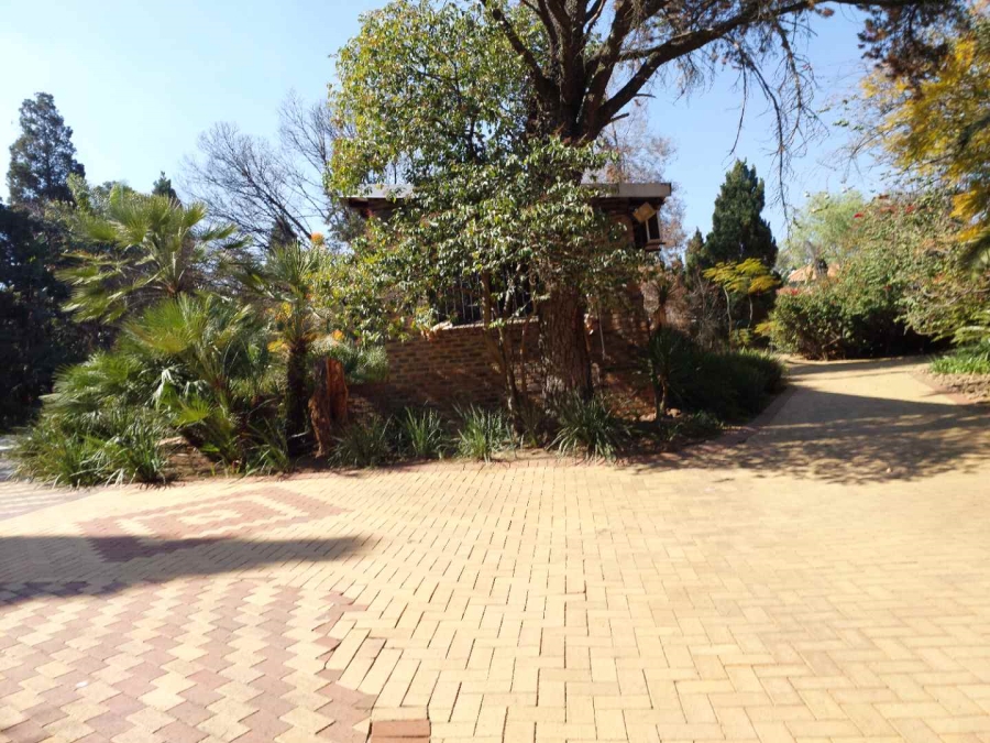 To Let commercial Property for Rent in Bryanston Gauteng