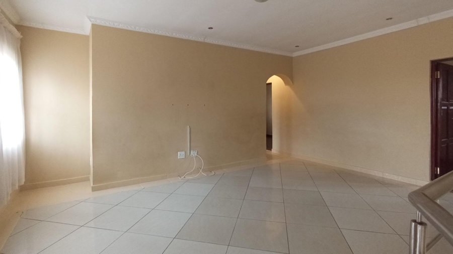 5 Bedroom Property for Sale in Blue Valley Golf Estate Gauteng